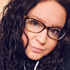 Meet your Posher, Bobbie-jo